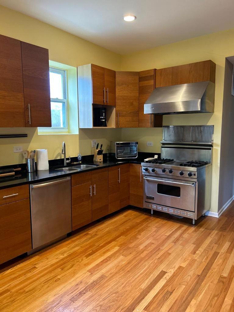 Gorgeous North Kenwood Hyde Park Unit Apartment Чикаго Екстериор снимка