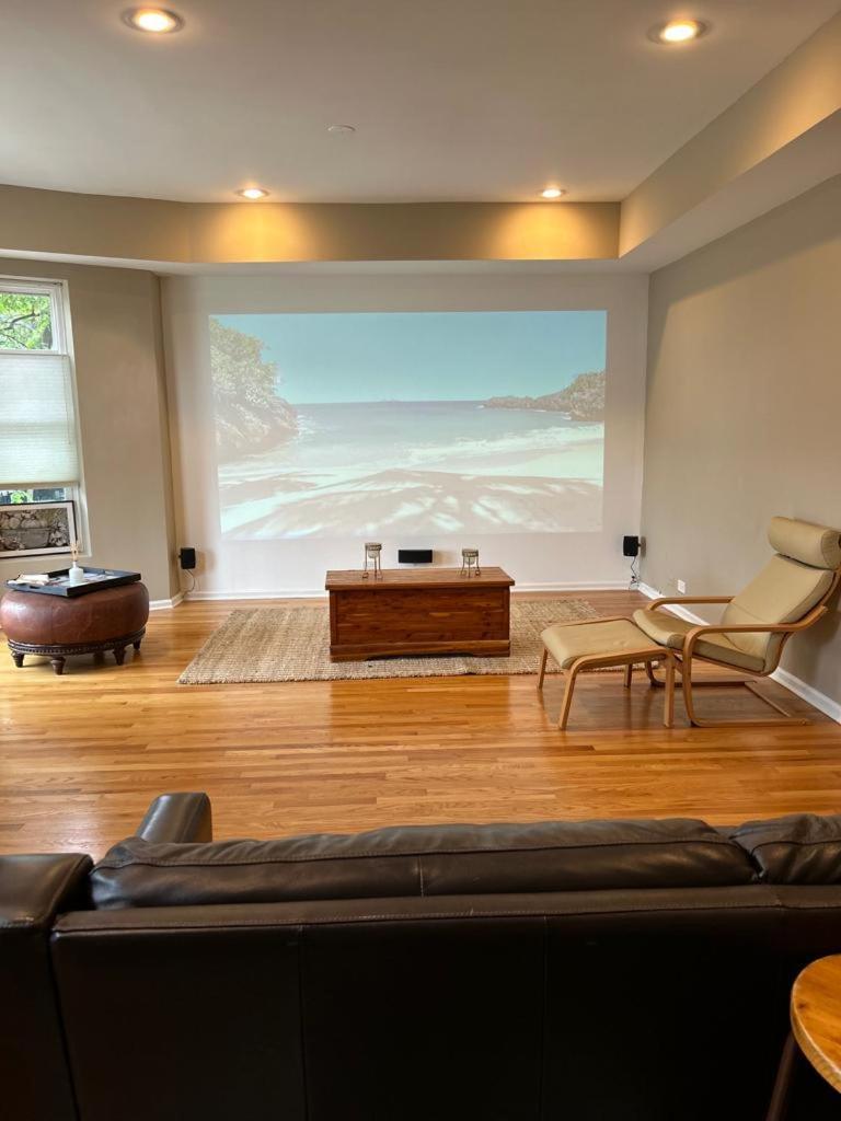 Gorgeous North Kenwood Hyde Park Unit Apartment Чикаго Екстериор снимка