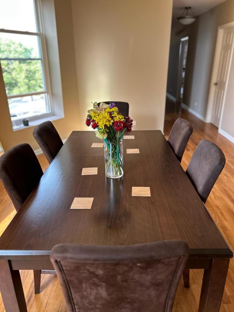 Gorgeous North Kenwood Hyde Park Unit Apartment Чикаго Екстериор снимка