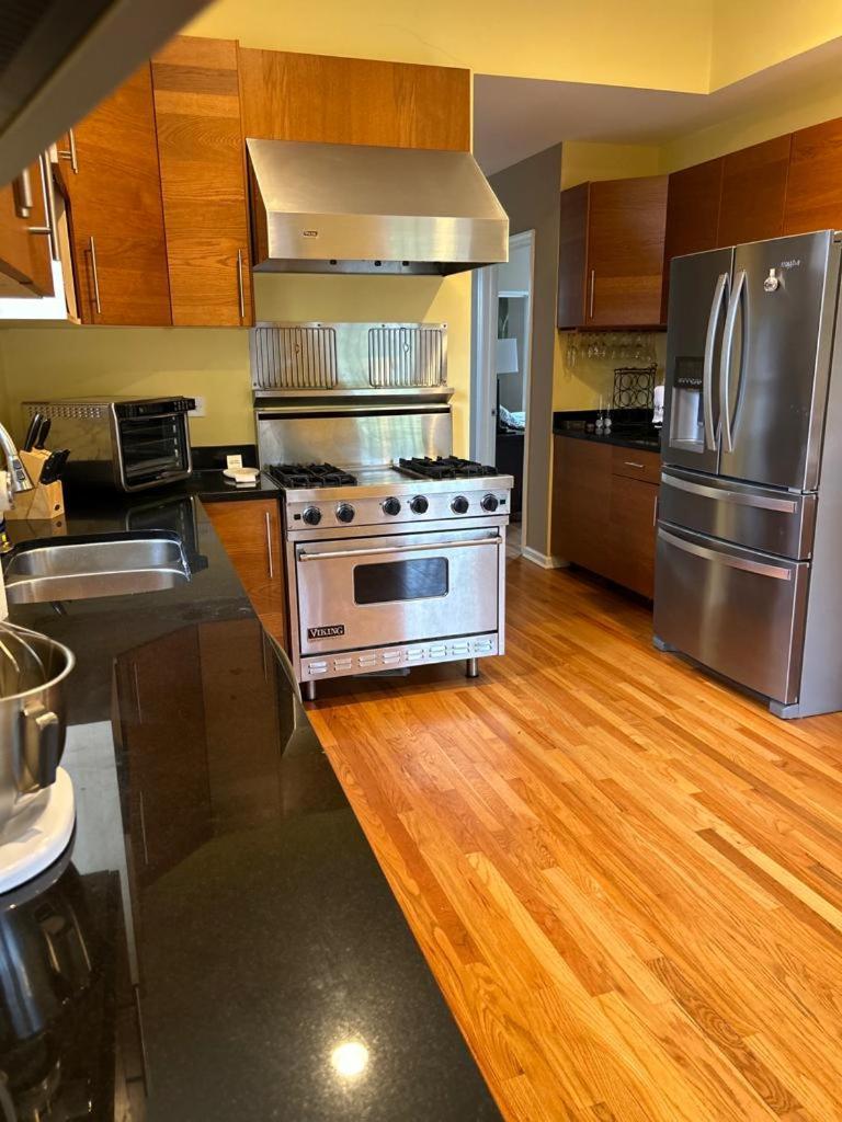 Gorgeous North Kenwood Hyde Park Unit Apartment Чикаго Екстериор снимка